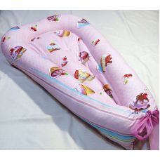 Эргономичный кокон гнездо Babynest "Пироженки"